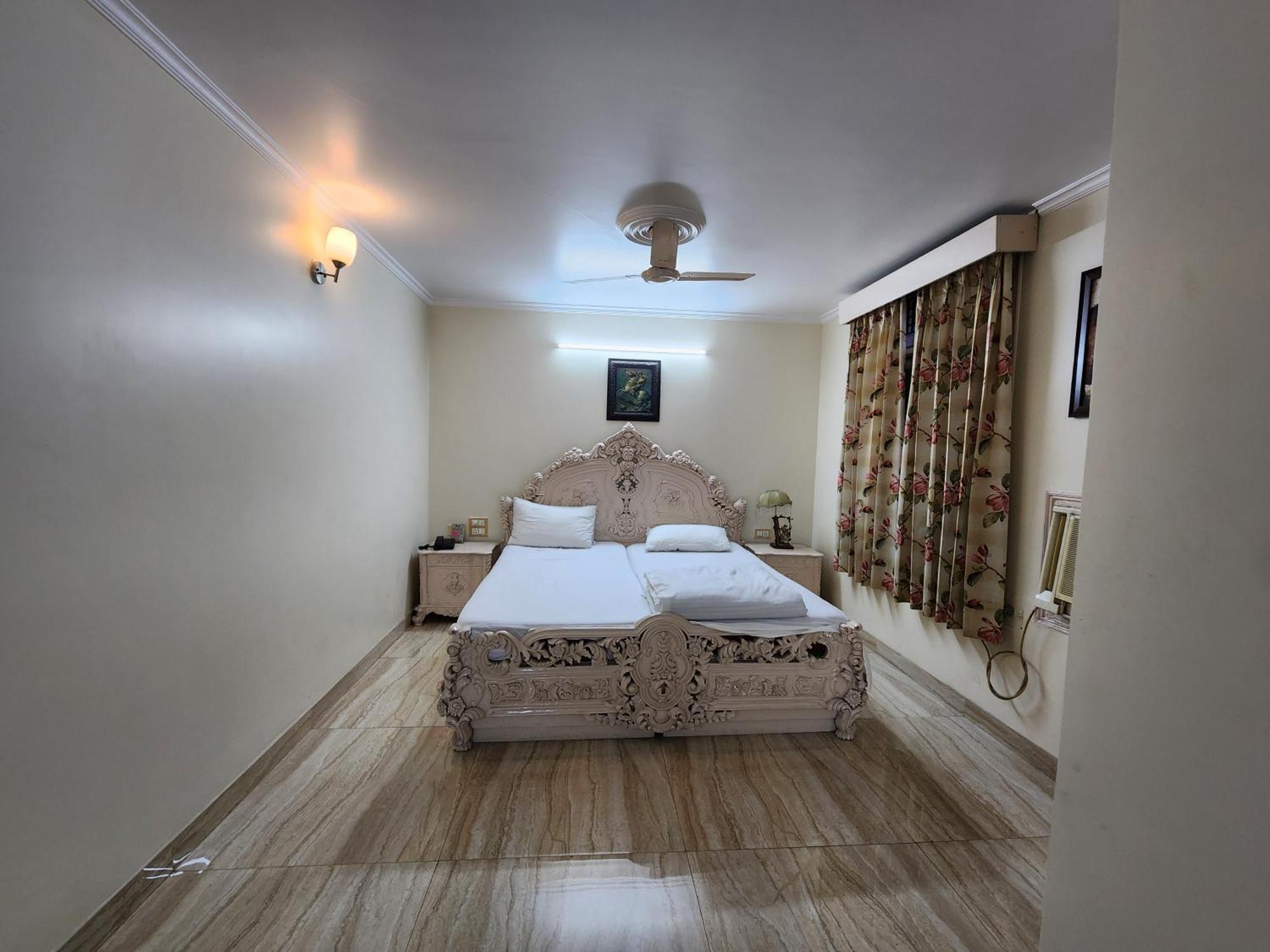 Hotel Mayur Deluxe Meerut Dış mekan fotoğraf